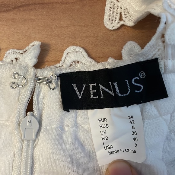 VENUS Pure White Lace Bodycon Dress. Stunning! - Picture 4 of 8